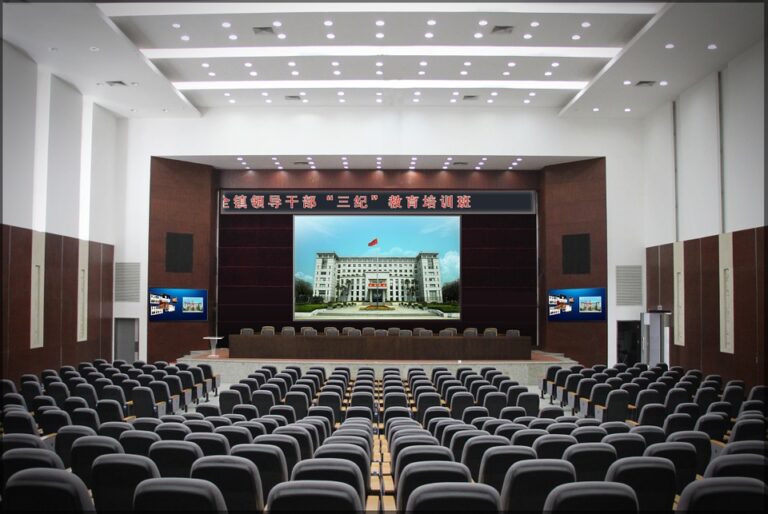 hall-828549_960_720